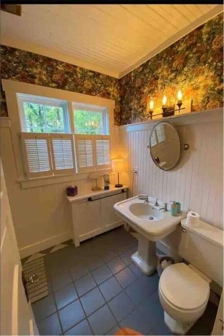 The Hillside B&B. Home W/ Breakfast Service! Уисконсин Делс Екстериор снимка