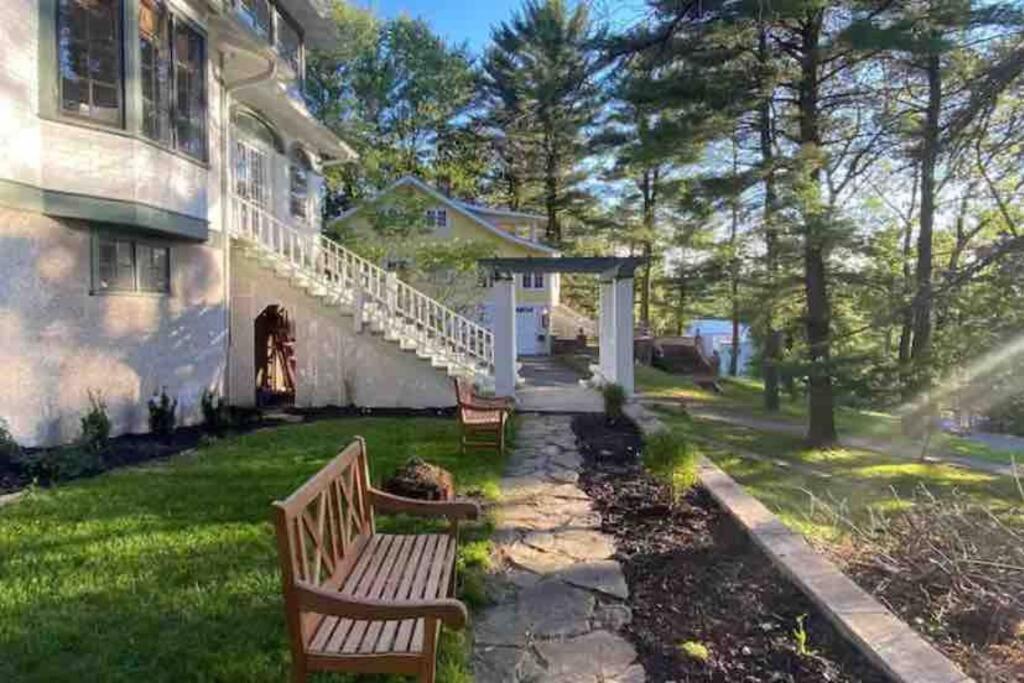 The Hillside B&B. Home W/ Breakfast Service! Уисконсин Делс Екстериор снимка