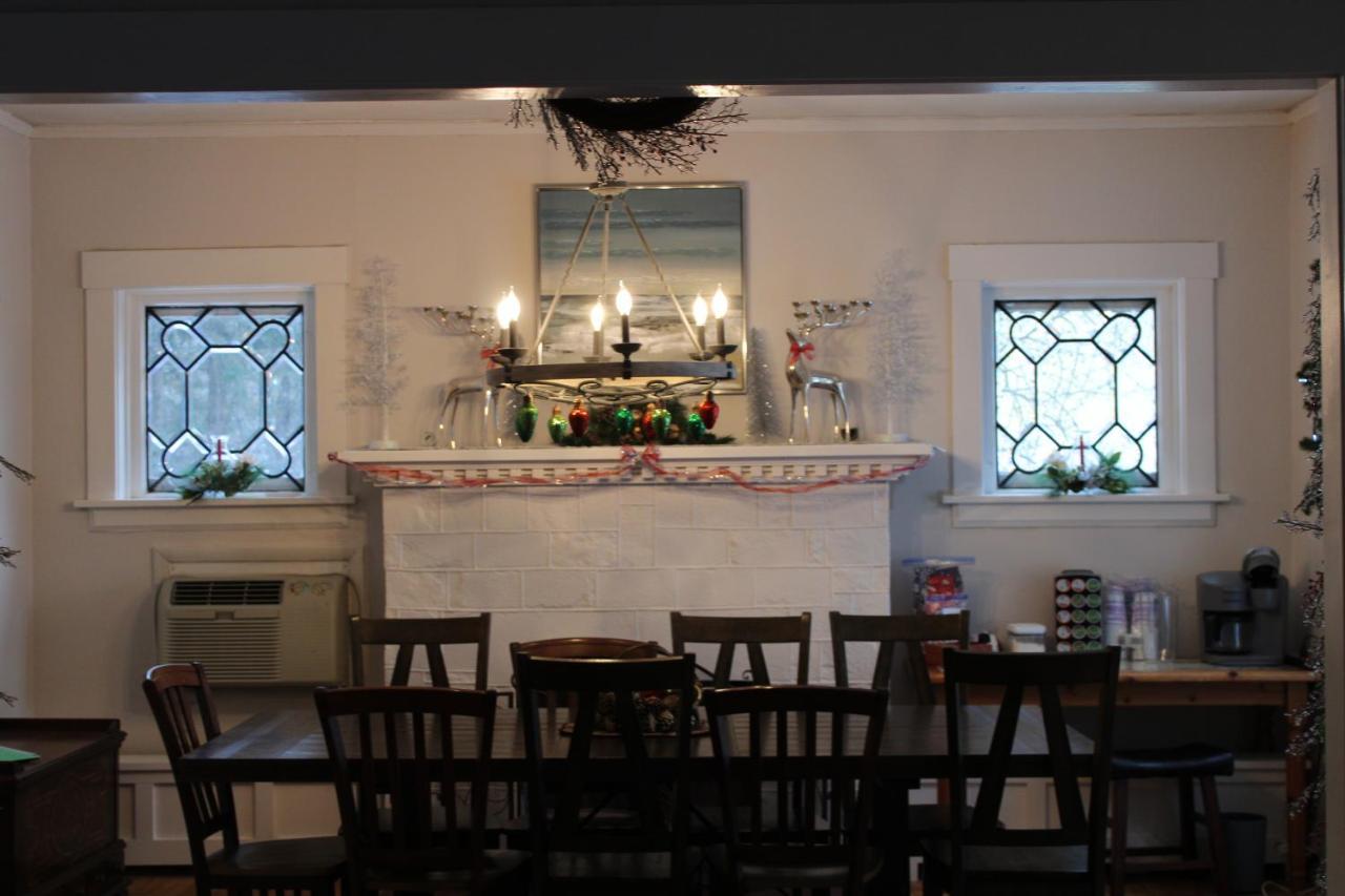 The Hillside B&B. Home W/ Breakfast Service! Уисконсин Делс Екстериор снимка